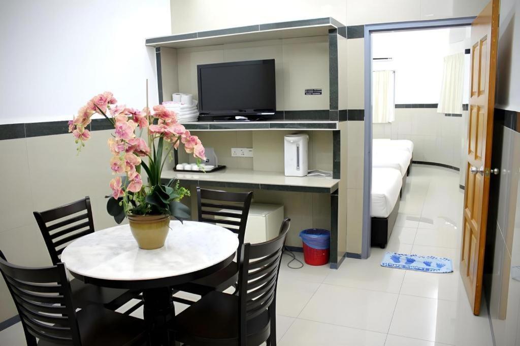 Burmahtel Hotel George Town Exterior foto